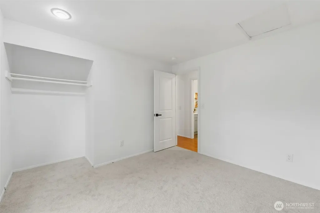 983 NE Marwood Drive Bremerton WA 98311