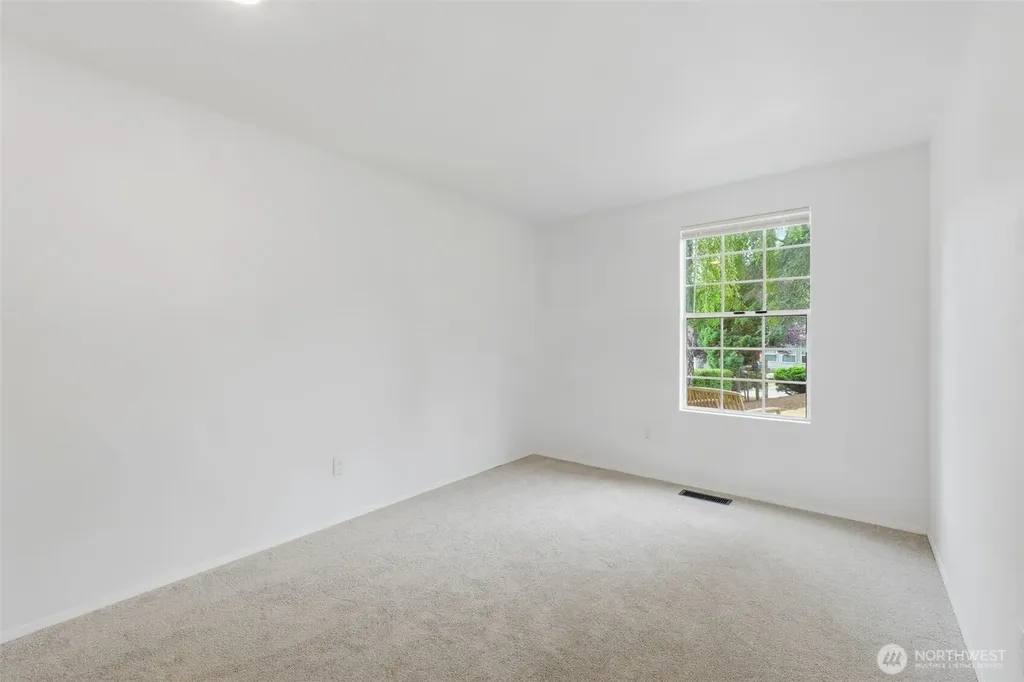 983 NE Marwood Drive Bremerton WA 98311