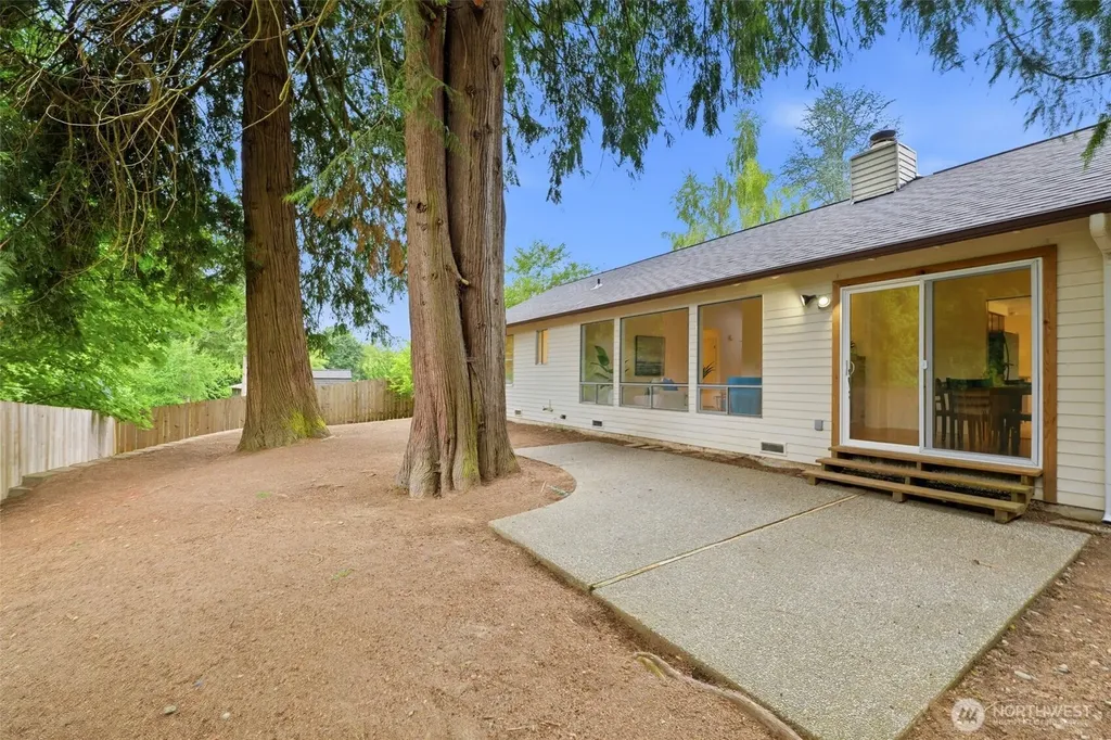 983 NE Marwood Drive Bremerton WA 98311