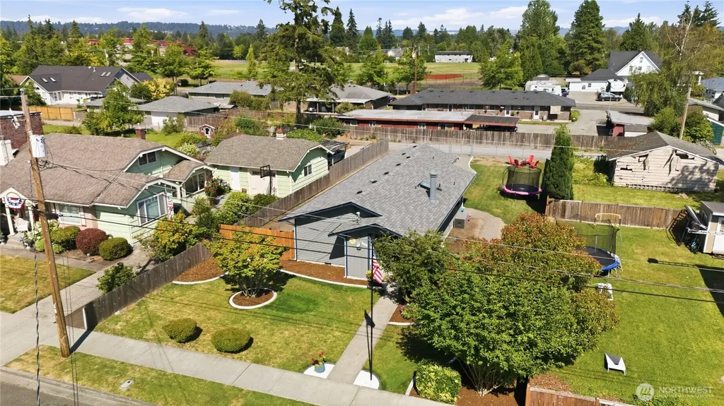 209 16th St SW Puyallup WA 98371
