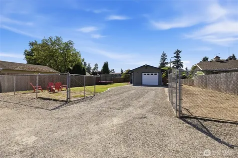 209 16th St SW Puyallup WA 98371