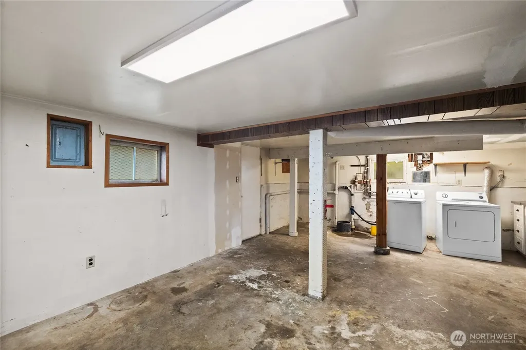 6412 17th Avenue NW Seattle WA 98107