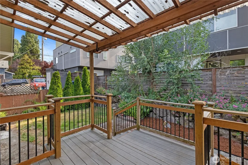 6412 17th Avenue NW Seattle WA 98107