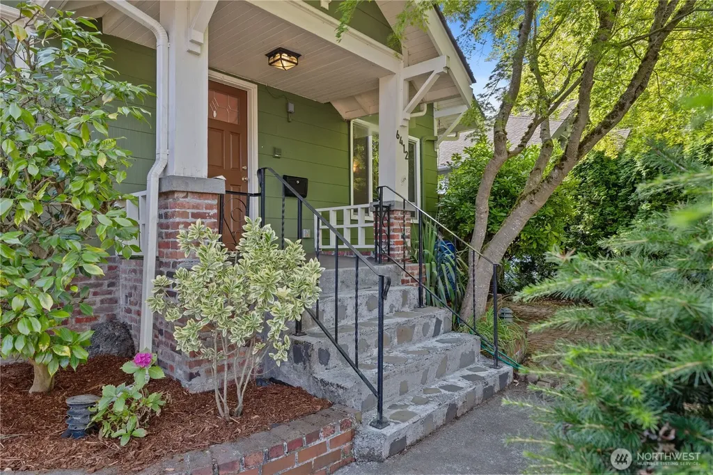 6412 17th Avenue NW Seattle WA 98107