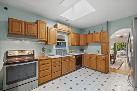 6412 17th Avenue NW Seattle WA 98107