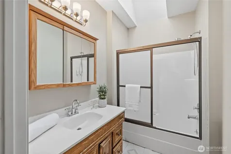 6412 17th Avenue NW Seattle WA 98107