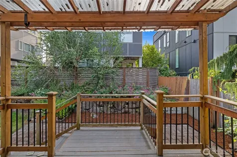 6412 17th Avenue NW Seattle WA 98107