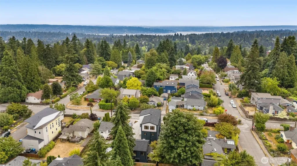 9211 12th Avenue NE Seattle WA 98115