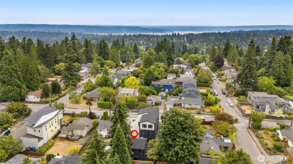 9211 12th Avenue NE Seattle WA 98115