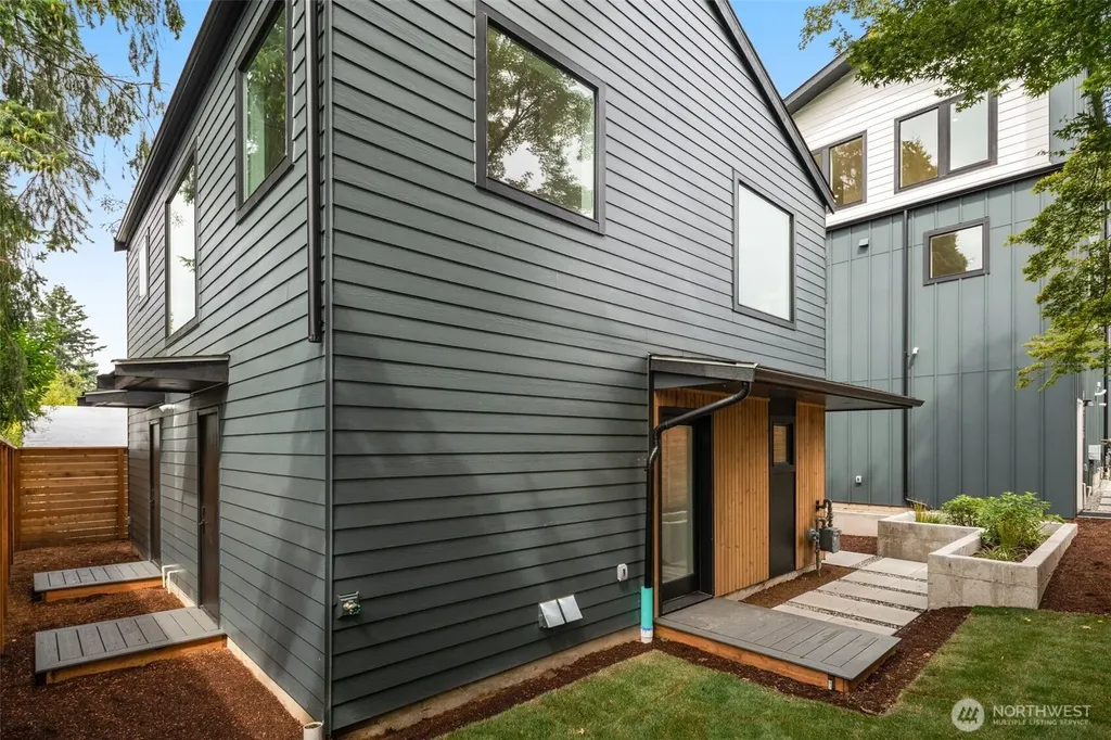 9211 12th Avenue NE Seattle WA 98115