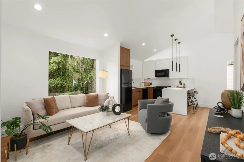 9211 12th Avenue NE Seattle WA 98115
