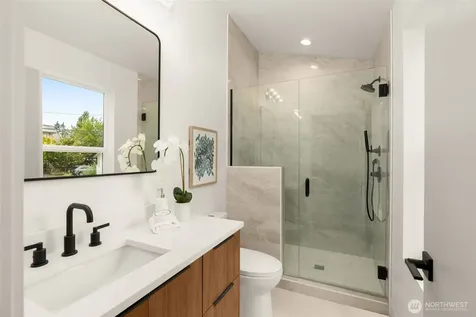 9211 12th Avenue NE Seattle WA 98115