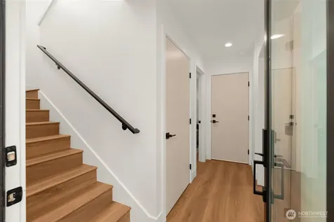 9211 12th Avenue NE Seattle WA 98115