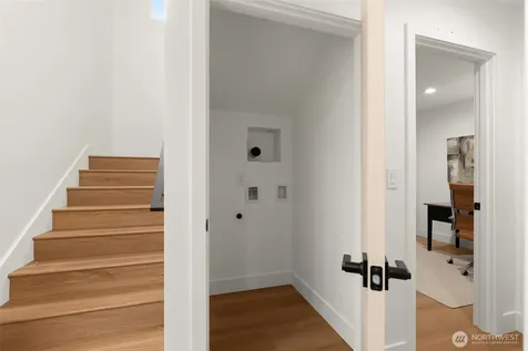 9211 12th Avenue NE Seattle WA 98115