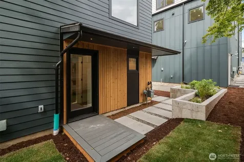 9211 12th Avenue NE Seattle WA 98115
