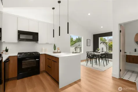 9211 12th Avenue NE Seattle WA 98115