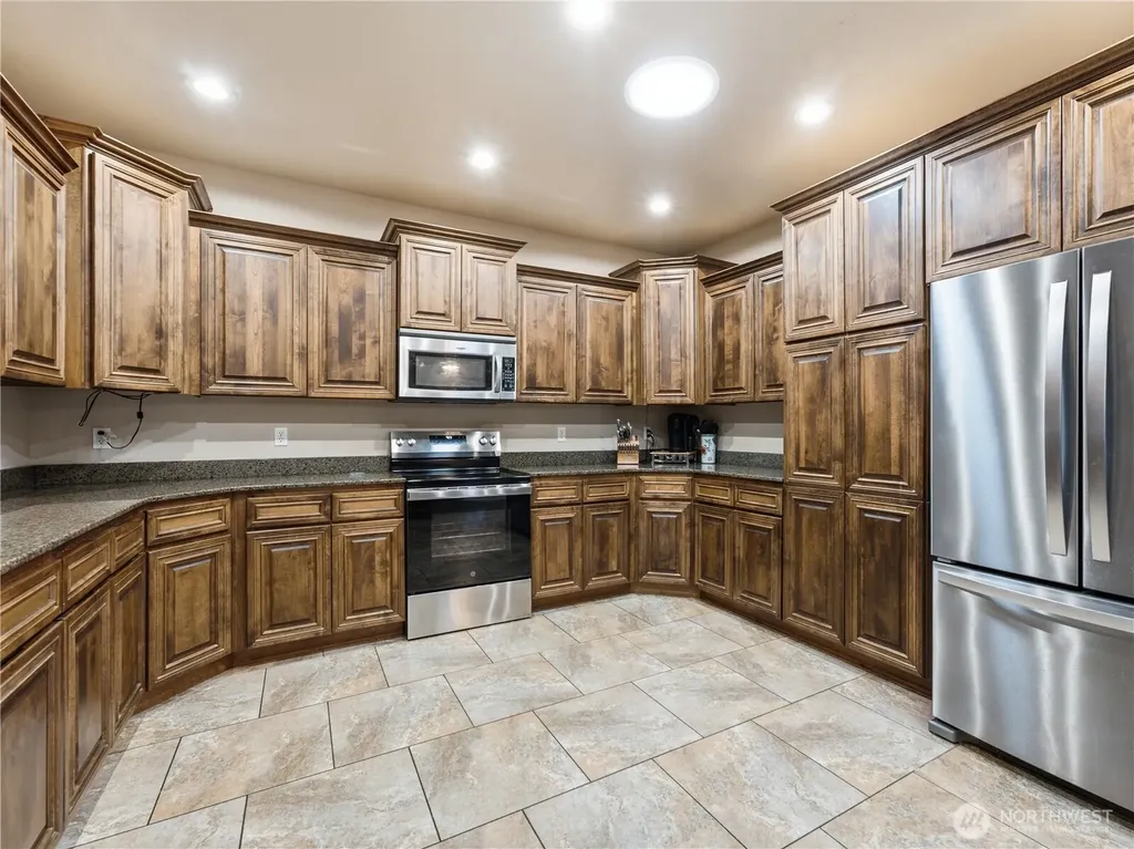 20 Luther Court Malaga WA 98828