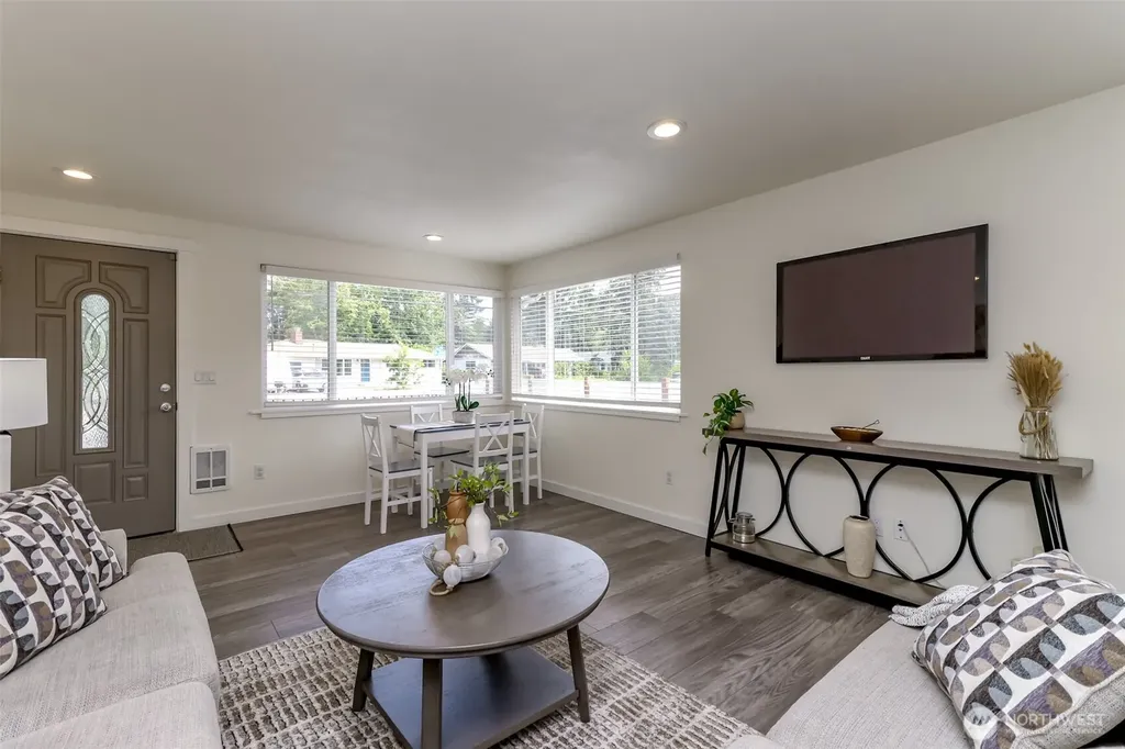 9810 119th Street SW Lakewood WA 98498