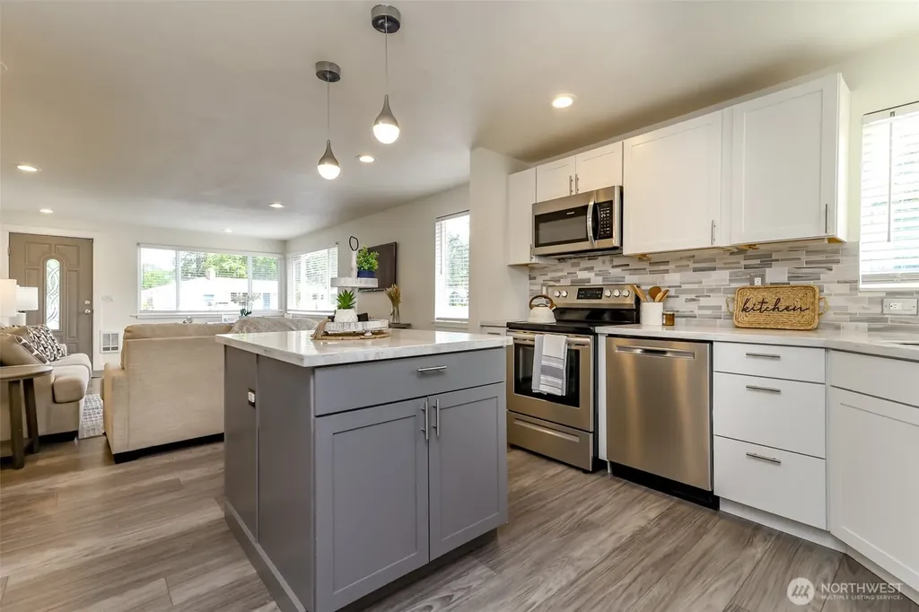 9810 119th Street SW Lakewood WA 98498