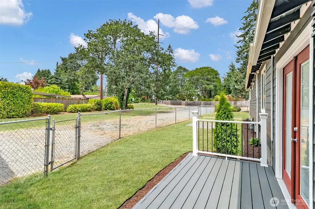 9810 119th Street SW Lakewood WA 98498