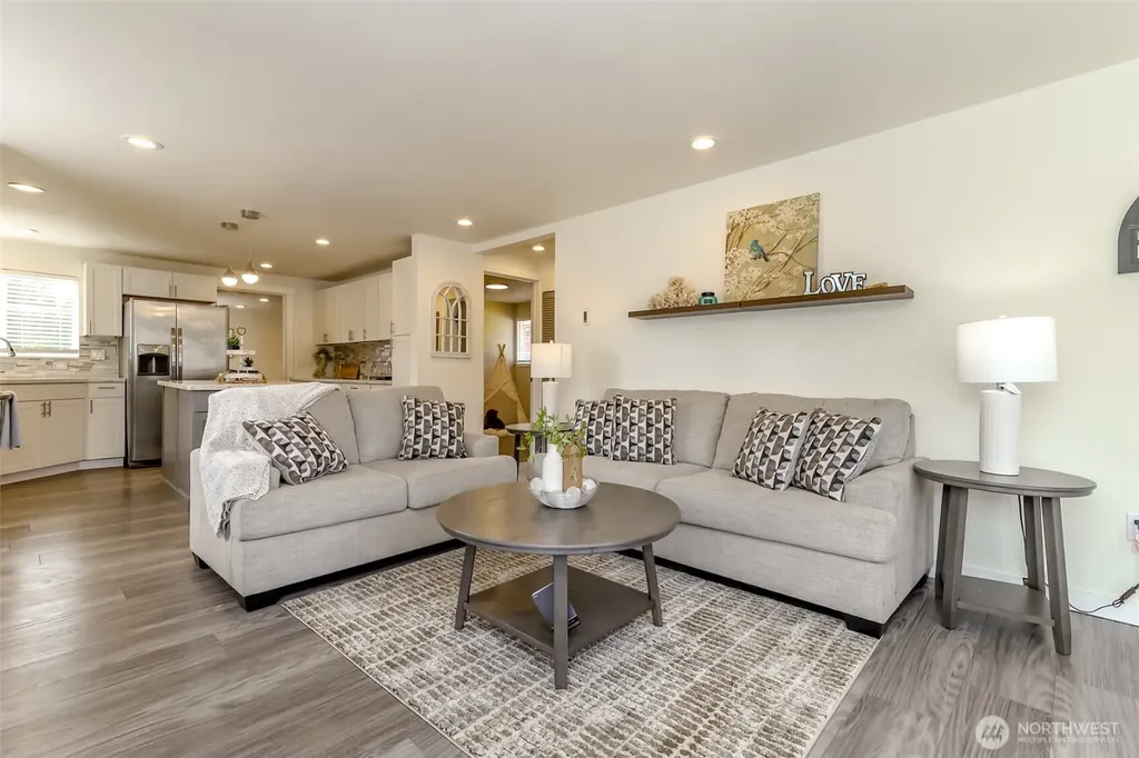 9810 119th Street SW Lakewood WA 98498