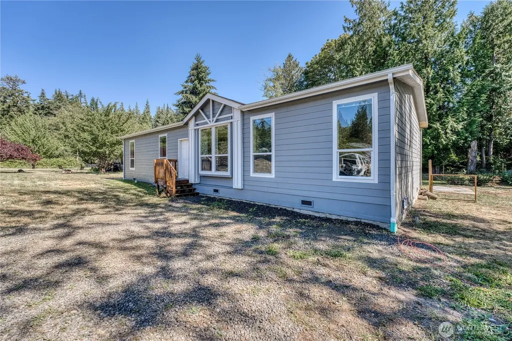 12661 NE Paul Drive Kingston WA 98346