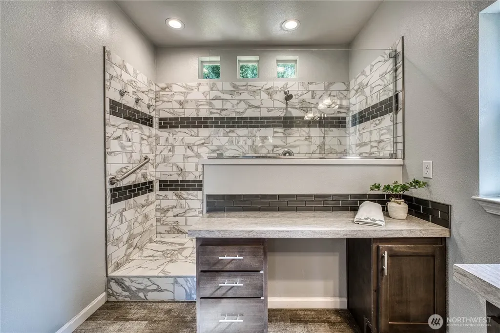12661 NE Paul Drive Kingston WA 98346