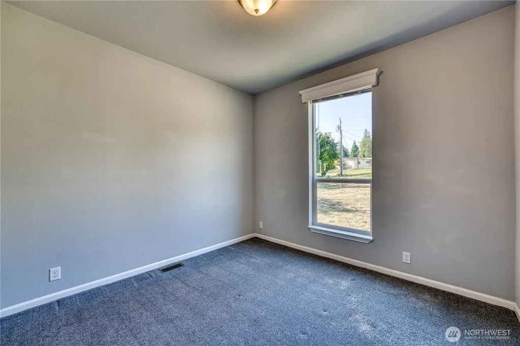 12661 NE Paul Drive Kingston WA 98346