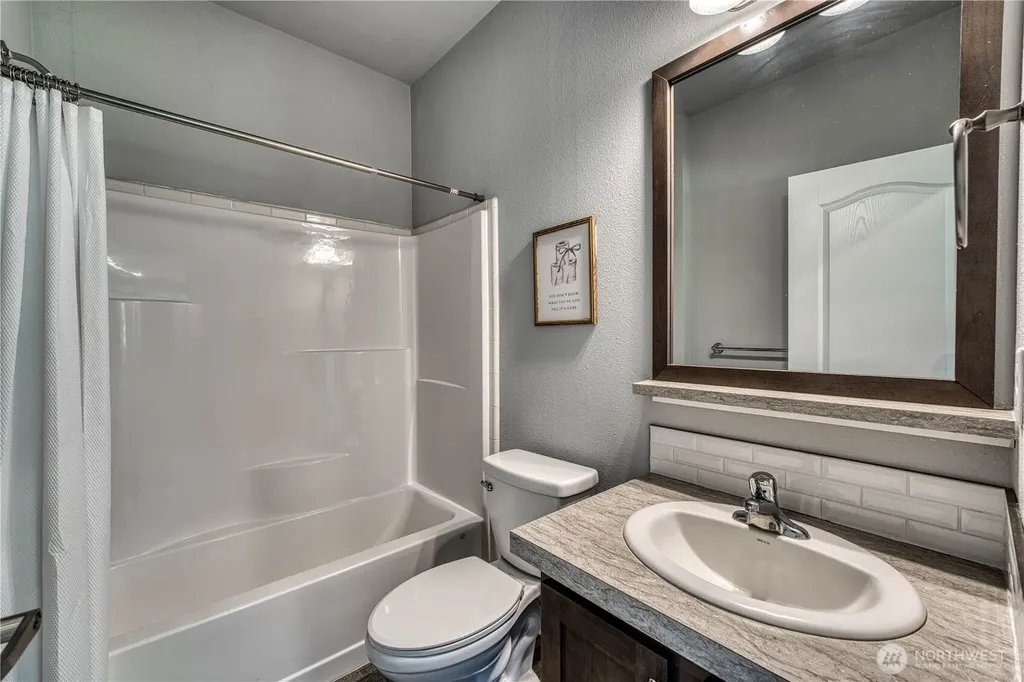 12661 NE Paul Drive Kingston WA 98346
