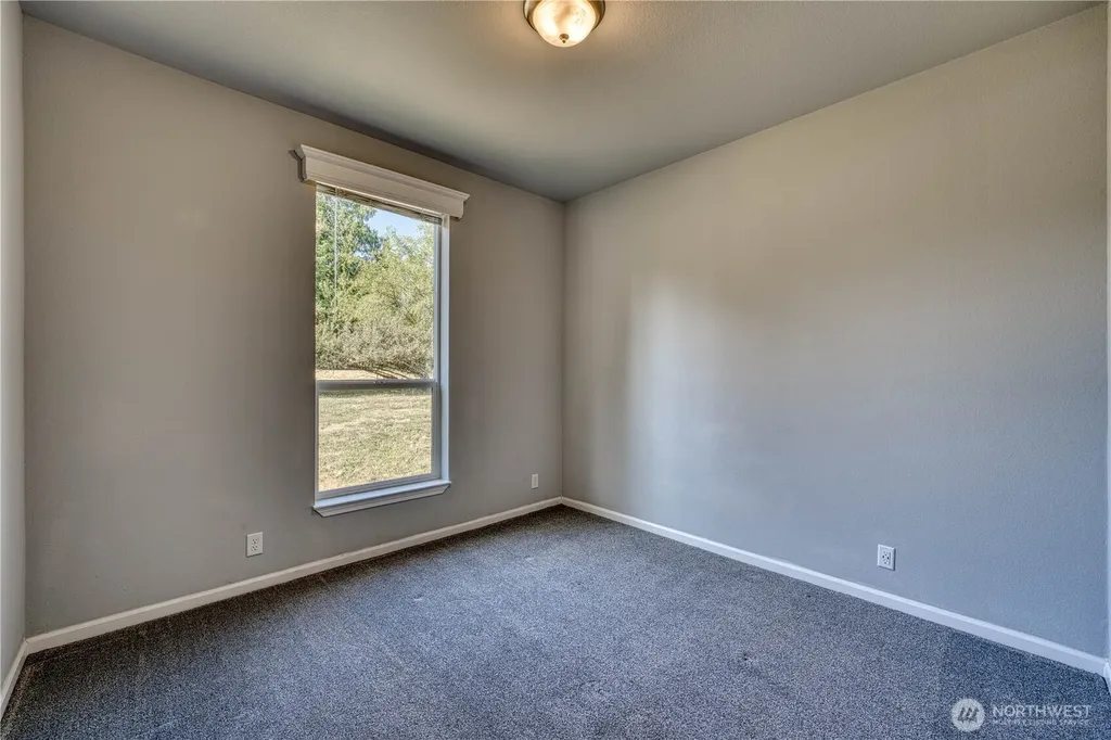 12661 NE Paul Drive Kingston WA 98346
