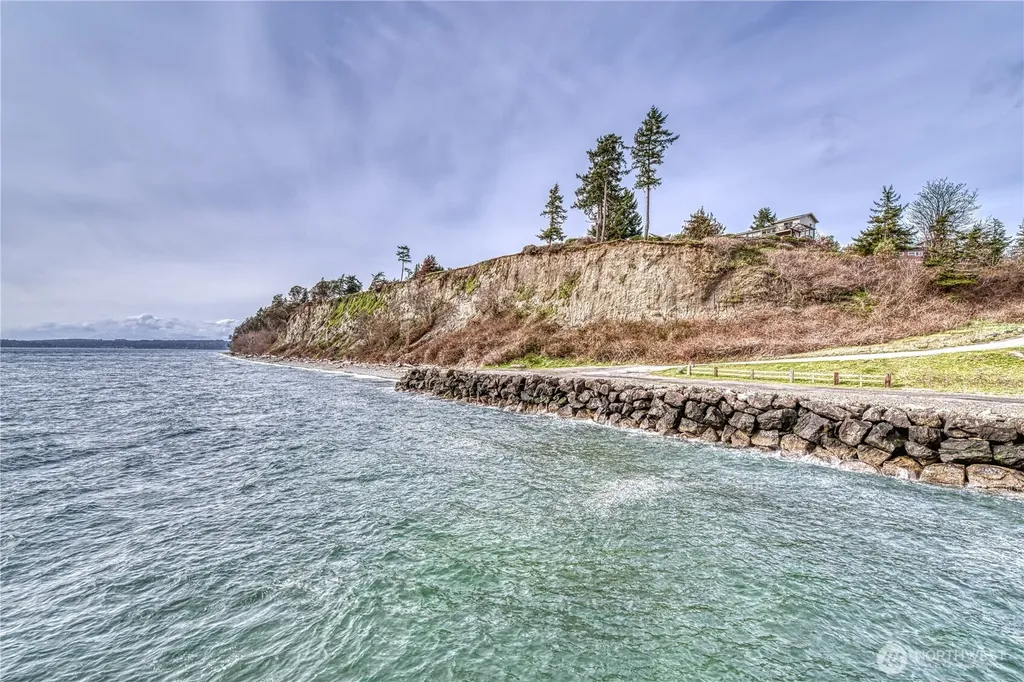 12661 NE Paul Drive Kingston WA 98346