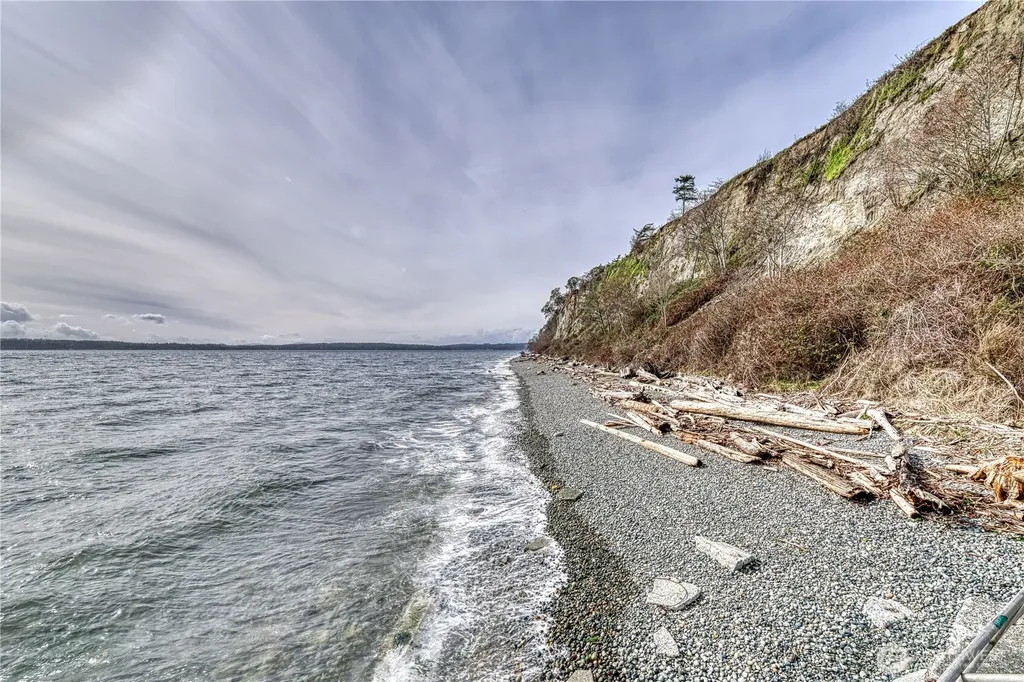 12661 NE Paul Drive Kingston WA 98346
