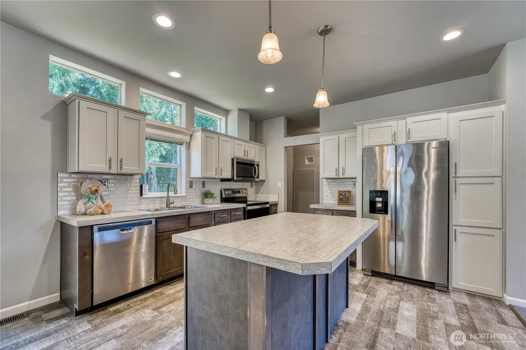 12661 NE Paul Drive Kingston WA 98346