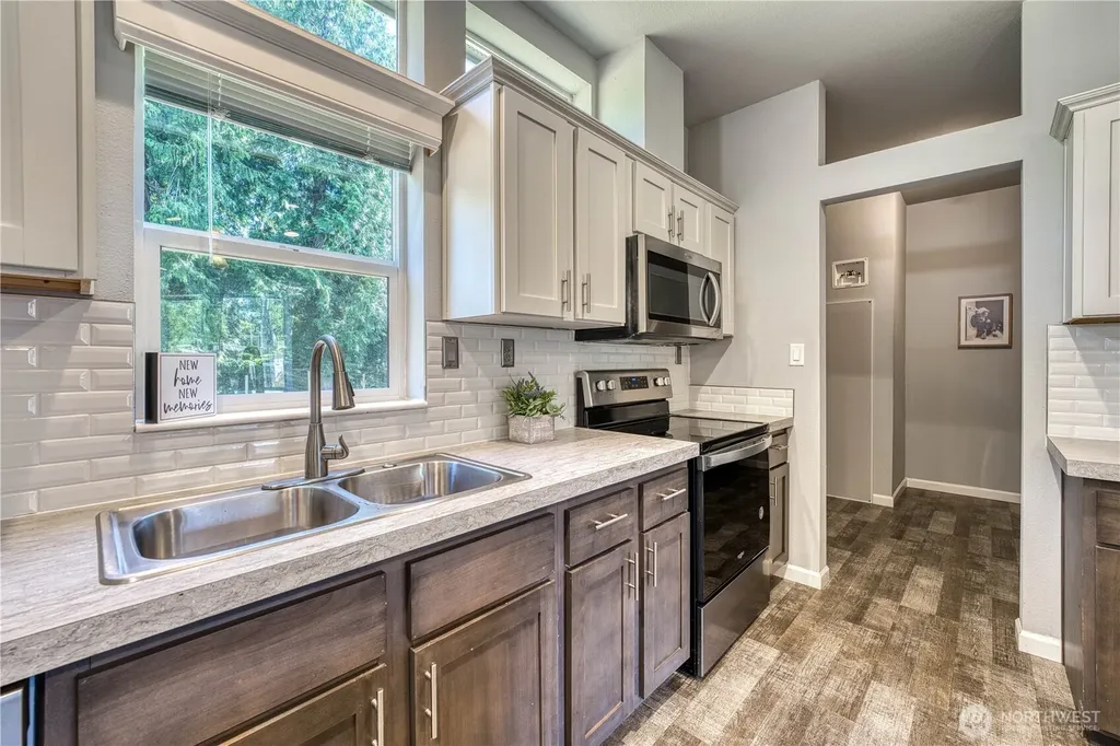 12661 NE Paul Drive Kingston WA 98346