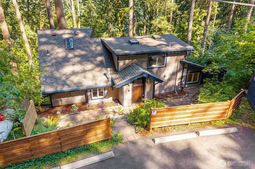 1823 Emerald Lake Way Bellingham WA 98226