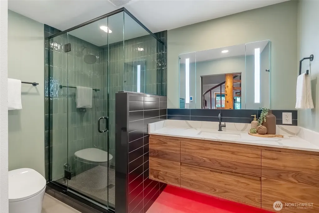 1823 Emerald Lake Way Bellingham WA 98226