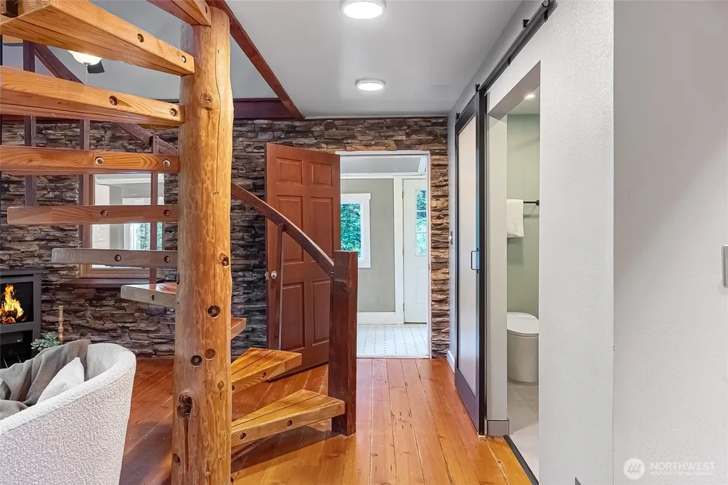 1823 Emerald Lake Way Bellingham WA 98226