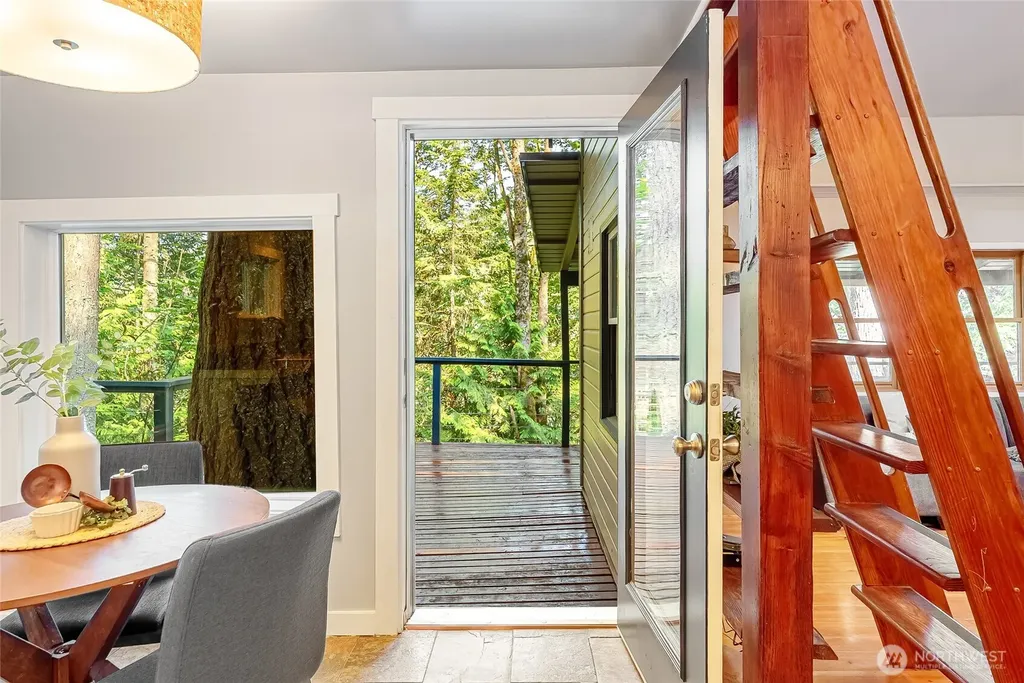 1823 Emerald Lake Way Bellingham WA 98226