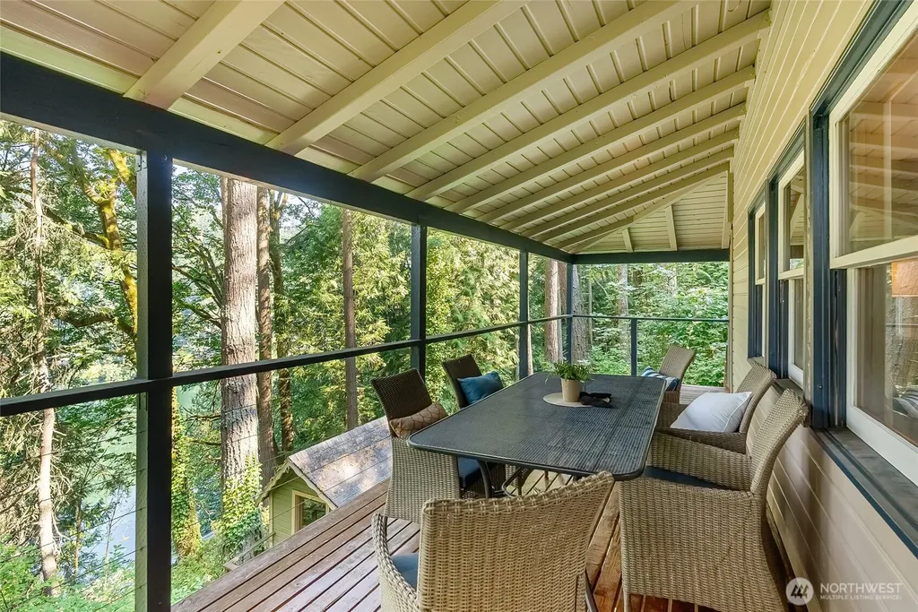 1823 Emerald Lake Way Bellingham WA 98226