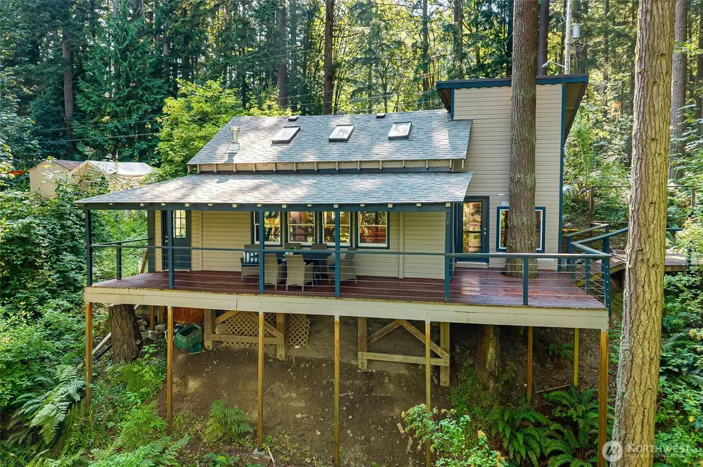 1823 Emerald Lake Way Bellingham WA 98226