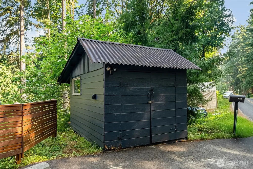 1823 Emerald Lake Way Bellingham WA 98226