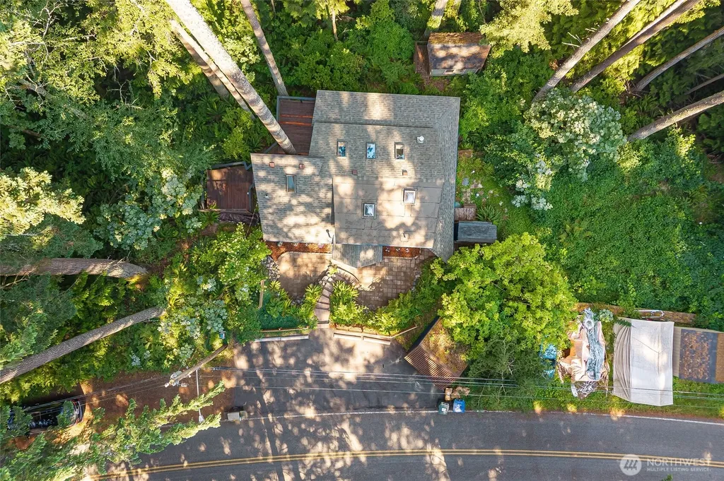 1823 Emerald Lake Way Bellingham WA 98226