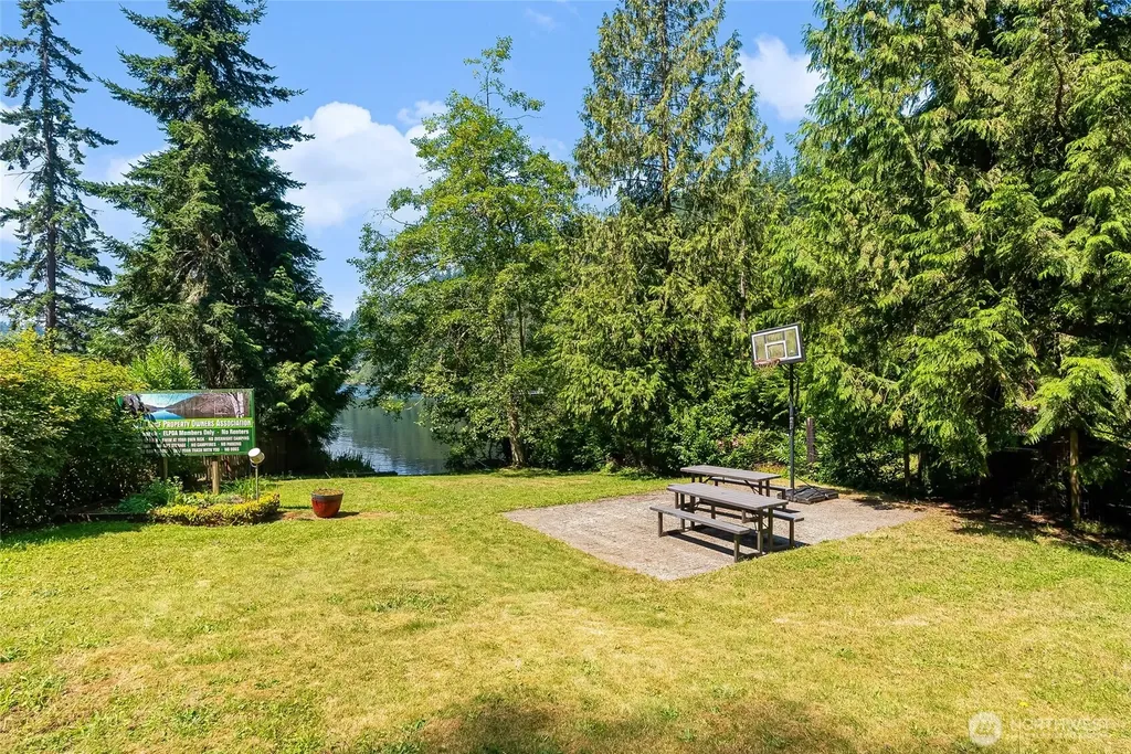 1823 Emerald Lake Way Bellingham WA 98226