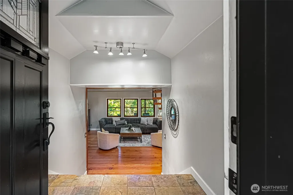 1823 Emerald Lake Way Bellingham WA 98226