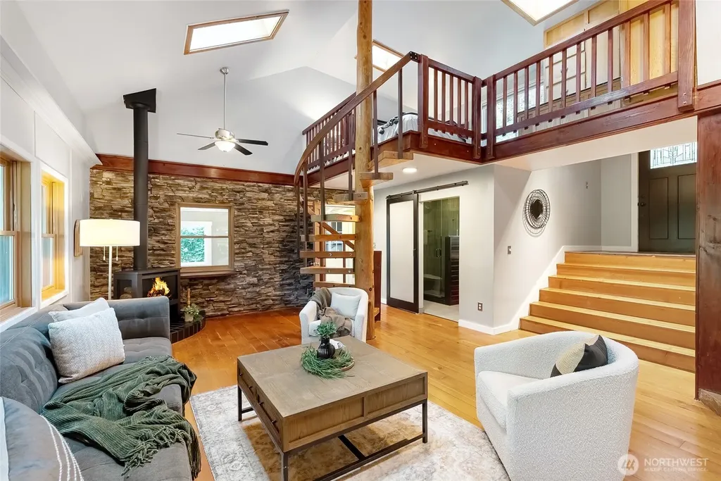 1823 Emerald Lake Way Bellingham WA 98226