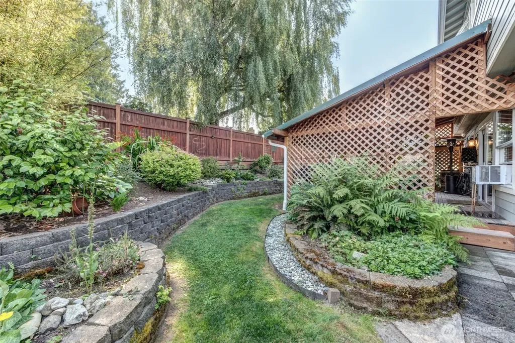 1106 N 8th Street Mount Vernon WA 98273