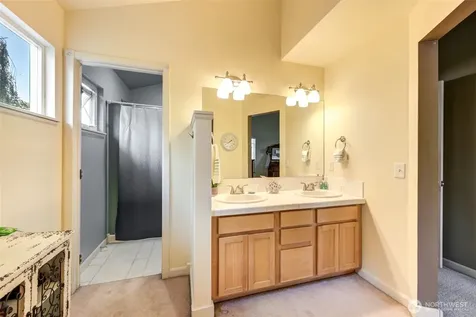 1106 N 8th Street Mount Vernon WA 98273