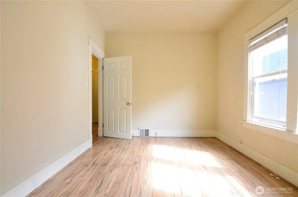 2138 N 50 Street Seattle WA 98103