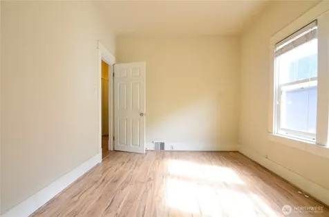 2138 N 50 Street Seattle WA 98103