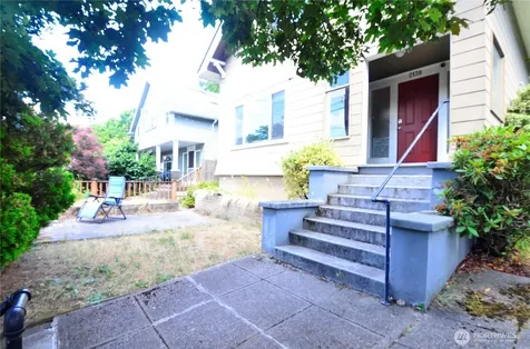 2138 N 50 Street Seattle WA 98103
